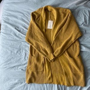 mustard yellow cardigan !!